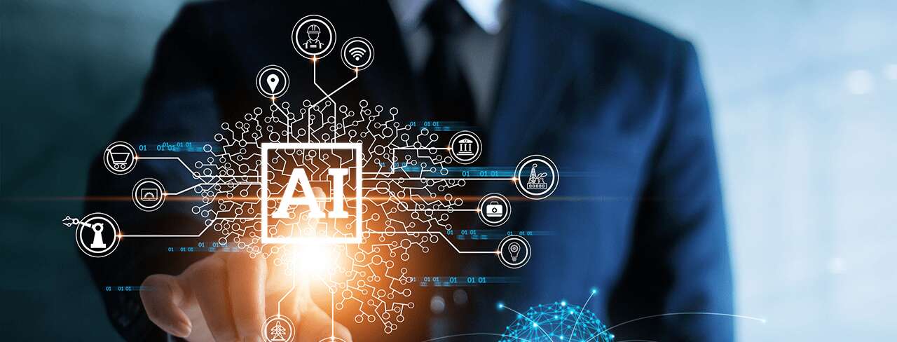 Person points to AI icon. Person pekar på AI-ikon.
