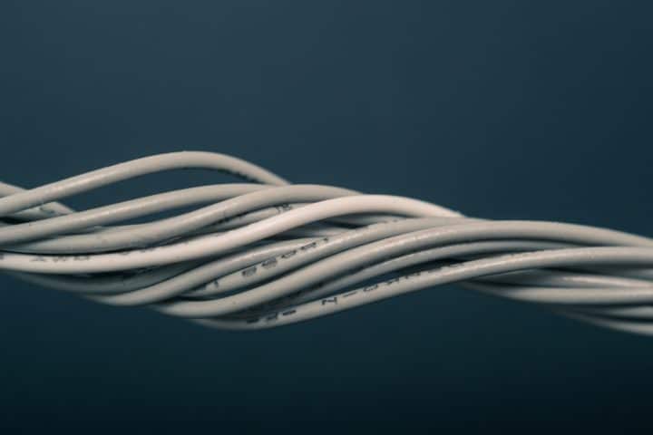 Twisted network cables. Tvinnade nätkablar.